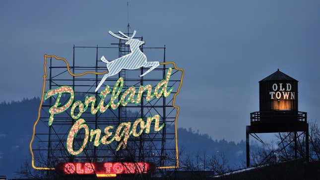 Image for article titled Portland Woman Charged With Hate Crime After Ripping Hijab Off Another Woman's Head