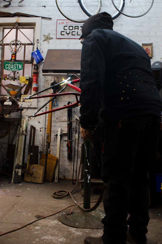 Image for article titled How To Braze A Broken Old Schwinn Mountain Bike's $150 Frame Back Together