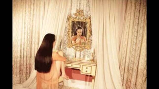 Your Evening Jam: Allie X Will Hypnotize You With 'Prime'