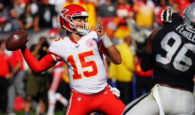 Image for article titled Patrick Mahomes Only Needed 15 Minutes To Melt The Raiders
