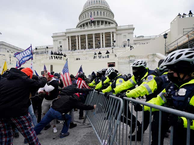 Image for article titled Alleged Capitol Rioter Identified After Ex-Girlfriend Shared Berating Texts Sent From the Capitol With the FBI