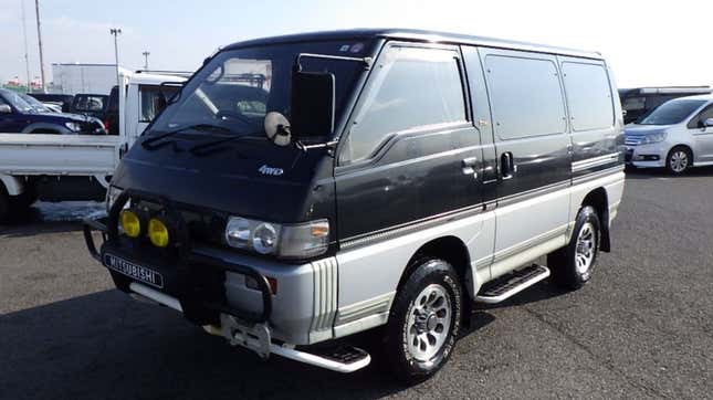 Image for article titled Mitsubishi Delica, Ford F-150 Lightning, Eagle Coach Bus: The Dopest Vehicles I Found For Sale Online