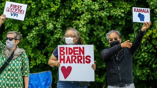 Image for article titled Women's Groups Forced to Spend Millions Contradicting Republicans' Tired, Fucked-Up 'Kamala's a Hoe' Slander