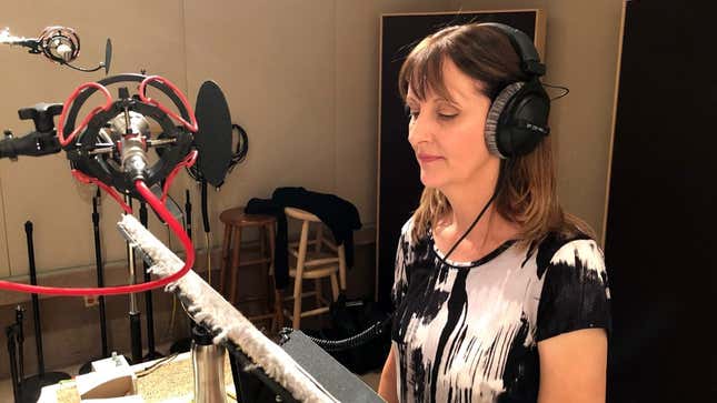 Image for article titled EA Lost Command &amp; Conquer Announcer&#39;s Voice Tapes, So She&#39;s Re-Recording Them