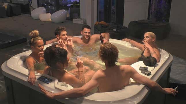 Image for article titled Big Brother Contestants Have No Idea What the Hell Is Going on Out Here