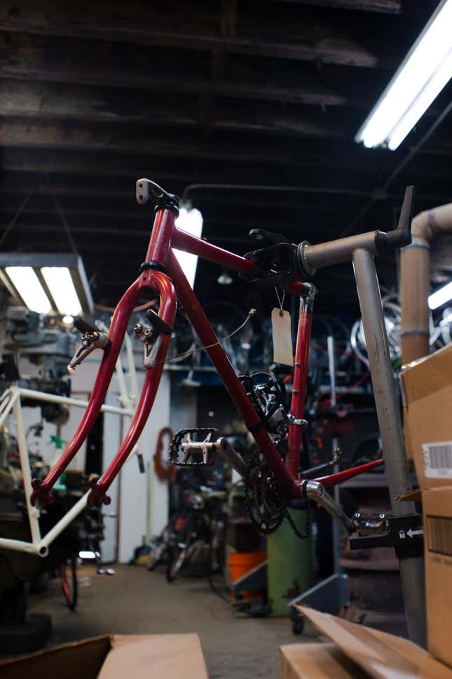 Image for article titled Here's How An Expert Framebuilder Will Repair My Horrible Old Schwinn's Snapped Frame