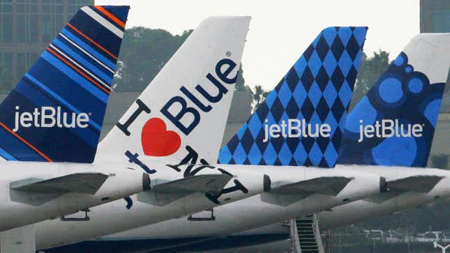 Image for article titled JetBlue Flight Delayed After Someone AirDropped an Image of a Bomb Vest