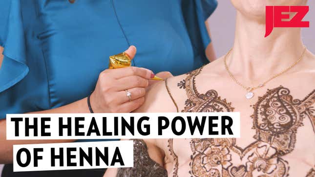 Celebrating Mastectomy Scars With a Henna Necklace