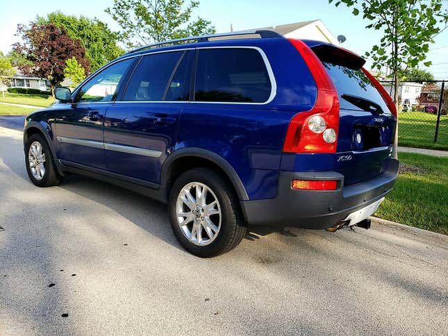 Image for article titled At $2,900, Would You Take A Chance On This 2006 Volvo XC90 V8 Ocean Race Edition?