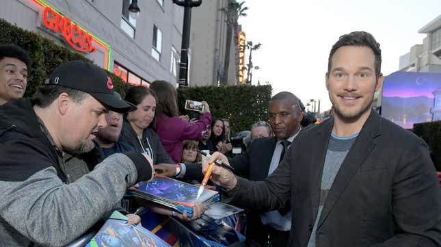 Image for article titled Chris Pratt Enters the Best White Chris Discourse