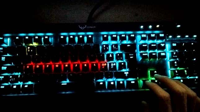 <i>Snake</i>, Running On A Keyboard