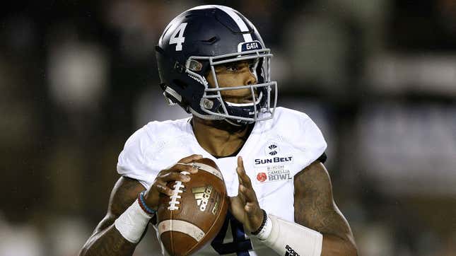 Georgia Southern QB Has Charges Dropped After Cops Mistook Bird Poop For Cocaine