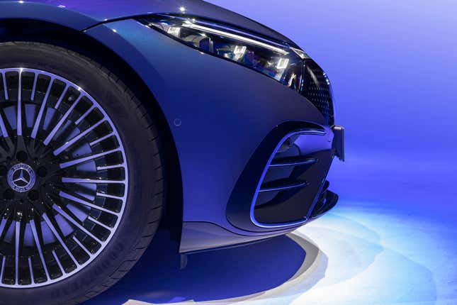 Image for article titled The All-Electric 2022 Mercedes EQS: This Is It