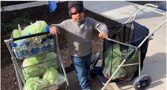 Image for article titled What Were You Doing When You Were Seven? This Kid Was Spending $600 on Food and Care Packages for People Put Out by Coronavirus Pandemic