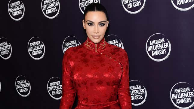 Image for article titled Kim Kardashian West Denies New Blackface Accusations Even Though Magazine Cover Makes Her Look, Uh, Pretty Dark