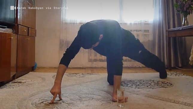 The Sports Highlight Of The Day Is This Guy's Insane Two-Finger Push-up