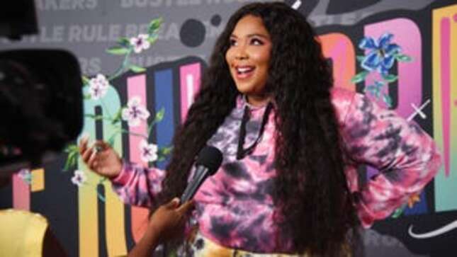 Stans Are Ruining Lizzo's Postmates Driver's Life