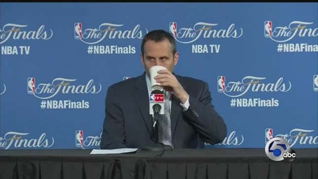 David Blatt Presser Accompanied By Weird, Porny Music