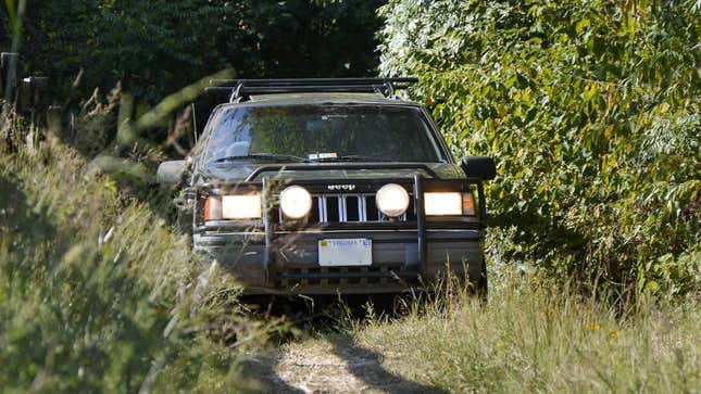 Image for article titled At $1,800, Is This 1993 Jeep Grand Cherokee Laredo The Best Last Thing?