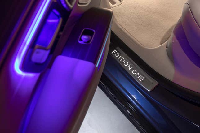 Image for article titled The All-Electric 2022 Mercedes EQS: This Is It