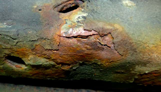 Image for article titled This Seemingly Beautiful Jeep Cherokee Is A Nightmare Example Of Why Mandatory Safety Inspections Make Sense