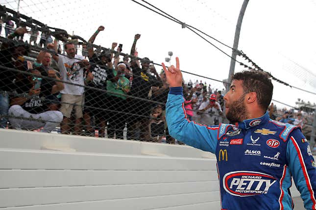 Image for article titled FBI Finds No Hate Crime Committed In Bubba Wallace&#39;s Garage