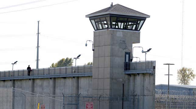 Image for article titled Incarcerated Woman Wins Right to Abortion in Nebraska