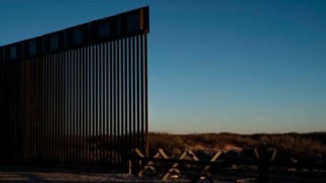 A Pregnant Teenager Died Trying to Climb US Border Wall