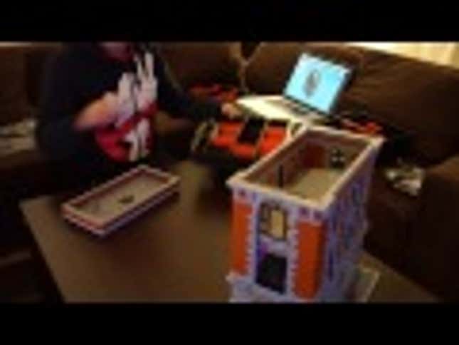 Custom LEGO <em>Ghostbusters</em> Firehouse Has Potential