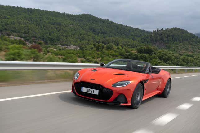 Image for article titled The Aston Martin DBS Superleggera Volante Is a 200 MPH Convertible With Two Distinct Personalities