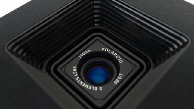 The lens on the Polaroid Lab focuses all of its attention on your smartphone’s screen.