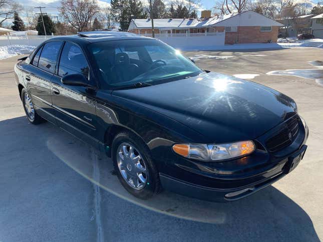 Image for article titled At $3,950, Is This 2000 Buick Regal GS A Winter Beater You’d Drive Year-Round?