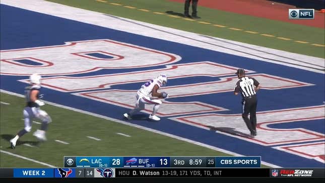 Taiwan Jones Injured On Helmet-To-Head Hit