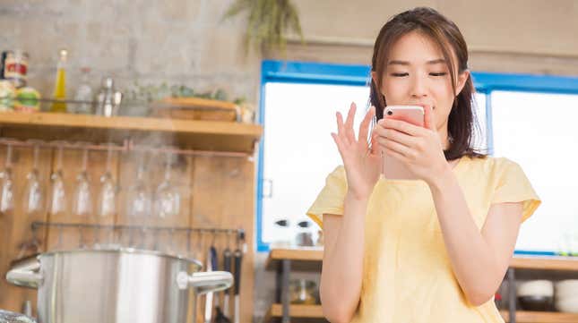 Image for article titled Beard Award–winning chef opens cooking tips hotline