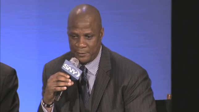 Things Get Testy At Mets' All-Time Team Presentation As Tom Seaver Asks Darryl Strawberry If He's Wearing Handcuffs