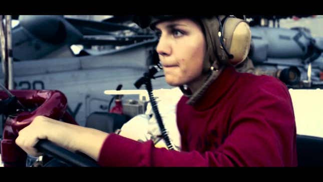 Navy Aircraft Carrier Makes Awesome<i> Star Wars: The Force Awakens</i> Trailer Spoof!