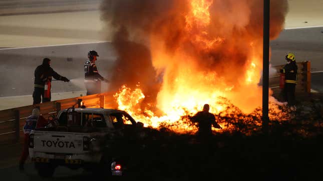 Image for article titled &#39;I Can&#39;t Finish Like This&#39; Romain Grosjean Says His Escape Was As Harrowing As It Looked