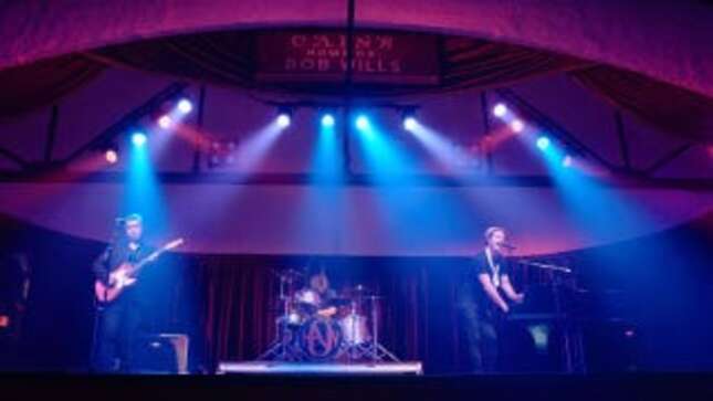 Here's the Star-Spangled Banner Sung by 2 Angels (Chloe x Halle)