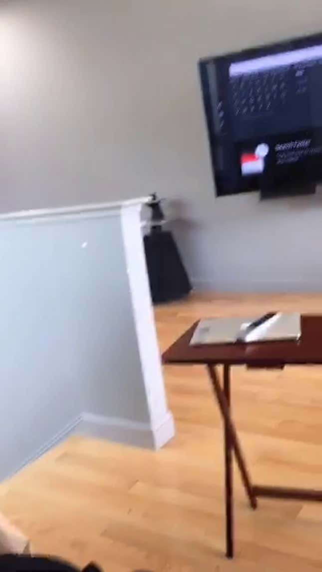 Raiders LB Aldon Smith Allegedly Live Streams Video Of Himself Smoking A Blunt<em></em>