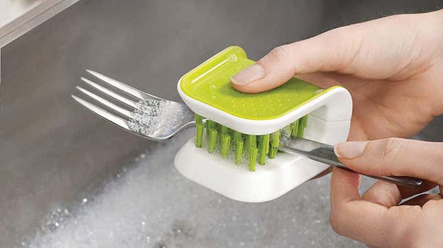 Joseph Joseph BladeBrush Cleaner Brush | $7 | Amazon