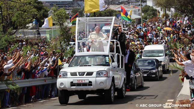 Image for article titled The Pope&#39;s Humble Pickup Truck Is A Very Practical Popemobile