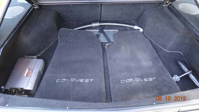 Image for article titled At $11,500, Is This 1989 Chrysler Conquest TSi A Car You Could See Yourself Occupying?