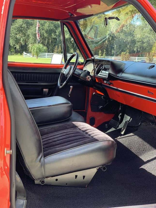 Image for article titled At $21,900, Would You Consider Riding Around Your Hood In This 1979 Dodge Li'l Red Express?