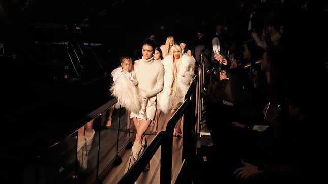 Image for article titled Keeping Up With the Kardashians Is a Study in the Business of Sisterhood