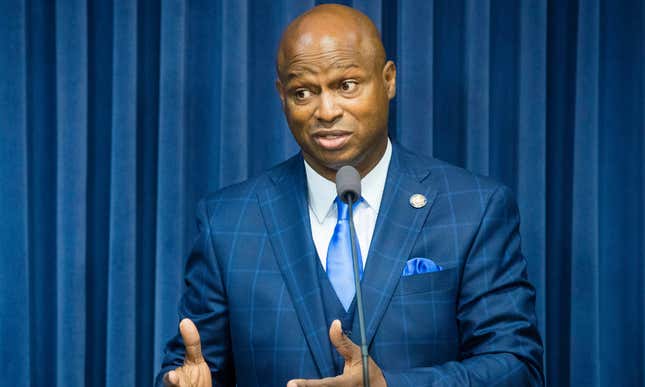 Image for article titled Illinois&#39; Rep. Emanuel &#39;Chris&#39; Welch Is the State&#39;s First Black Speaker of the House, but Past Allegations Cast a Shadow