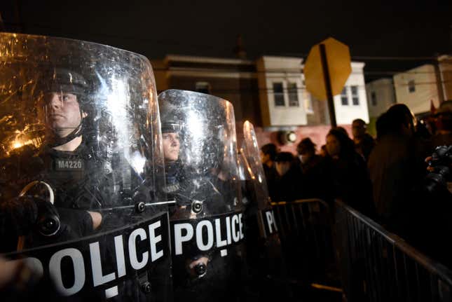 Image for article titled For 2nd Night, Walter Wallace Protests Rock Philadelphia as National Guard Is Called In