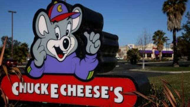 Image for article titled An Ode to Chuck E. Cheese, the Worst Job I've Ever Had