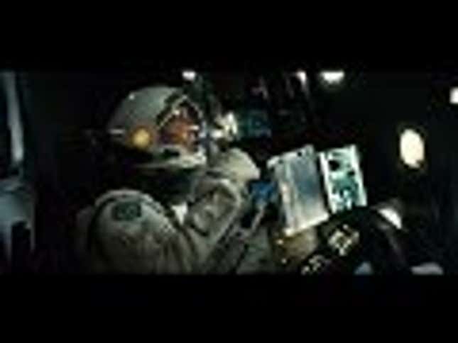 Christopher Nolan's <em>Interstellar</em> Is Half-Unwieldy And Half-Amazing