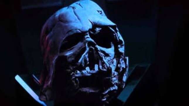 Finally, Women Do More Than Give Birth & Die in <i>Star Wars: The Force Awakens</i>