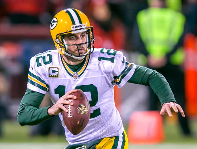 Image for article titled Breaking: Packers Fear Aaron Rodgers Fractured Shoulder Chip